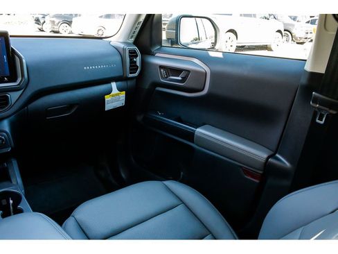 Used 2025 Ford Bronco Sport Badlands image 15