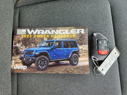 Used 2025 Jeep Wrangler Sport image 41