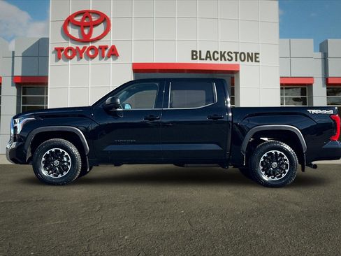 Used 2023 Toyota Tundra SR5 w/ TRD Off-Road Package image 6