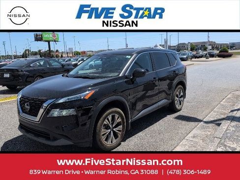 Used 2023 Nissan Rogue SV image 2