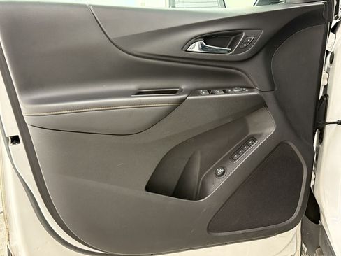 Used 2018 Chevrolet Equinox Premier FWD image 14
