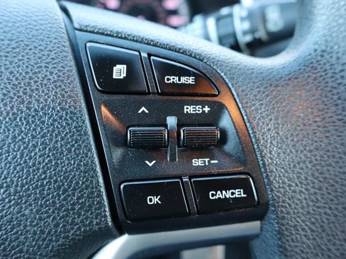 Used 2019 Hyundai Tucson SE image 30