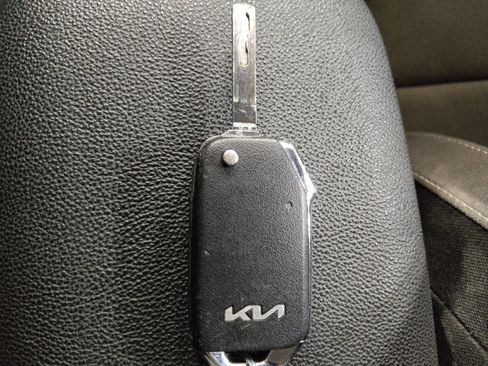 Used 2024 Kia Forte LXS FWD image 32