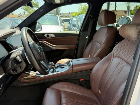 Used 2020 BMW X7 xDrive40i w/ M Sport Package AWD/4WD image 12