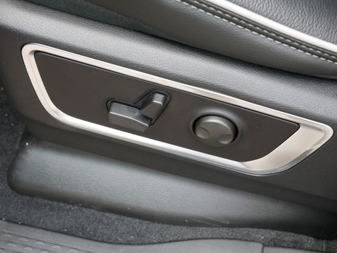 New 2026 RAM 1500 Laramie w/ Night Edition AWD/4WD image 13