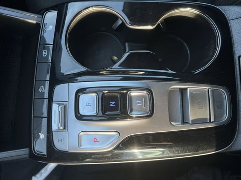 Used 2022 Hyundai Tucson Blue w/ Cargo Package image 21