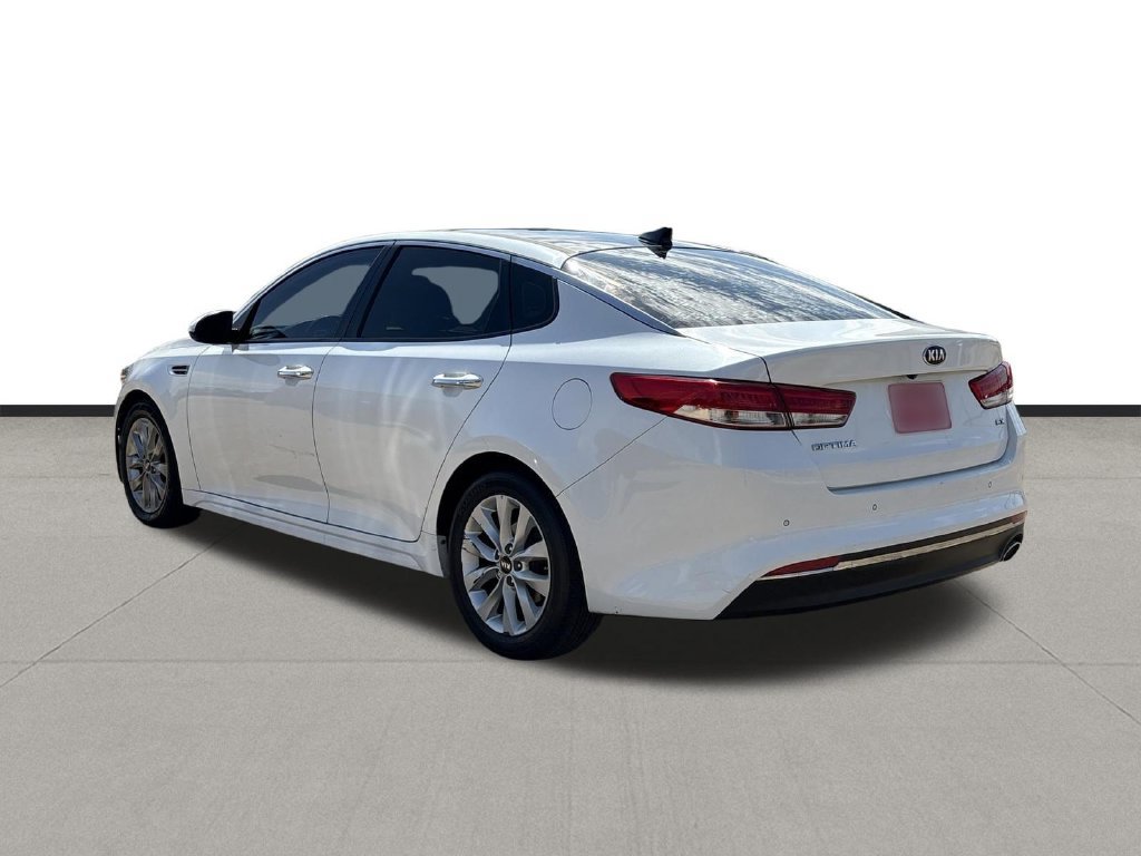 Used 2018 Kia Optima EX w/ Premium Package FWD image 3