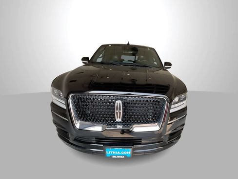 Used 2020 Lincoln Navigator L Reserve w/ Equipment Group 208A Reserve AWD/4WD image 3