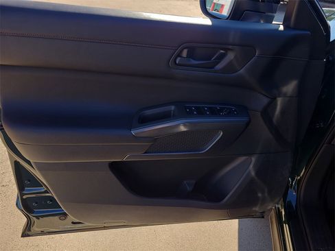 Certified 2024 Nissan Pathfinder Rock Creek image 19