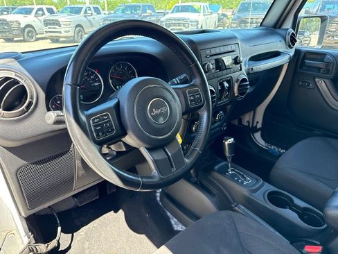 Used 2017 Jeep Wrangler Unlimited Sport w/ Quick Order Package 24S AWD/4WD image 2