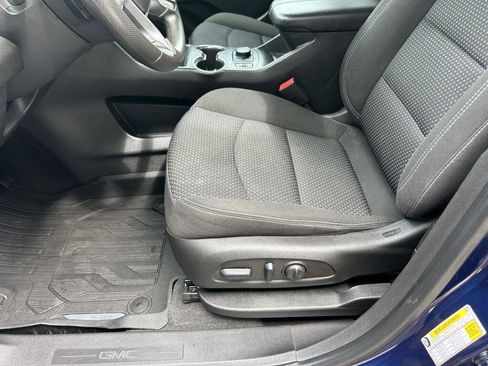 Used 2022 GMC Terrain SLE w/ Driver Convenience Package FWD image 10