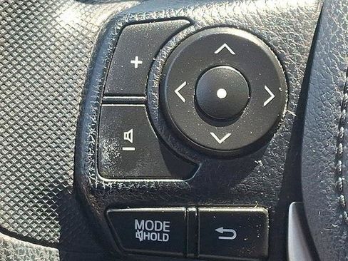 Used 2015 Toyota RAV4 XLE AWD/4WD image 21