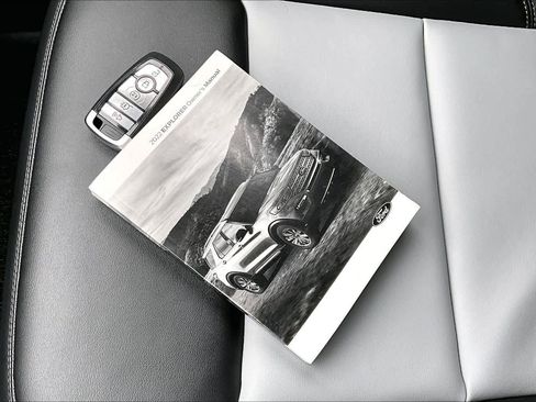 Certified 2022 Ford Explorer XLT w/ Equipment Group 202A image 15