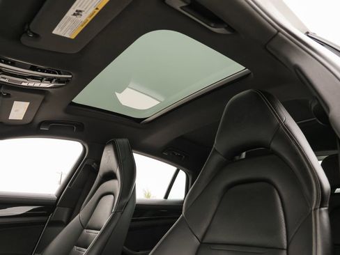 Used 2020 Porsche Panamera Edition image 16