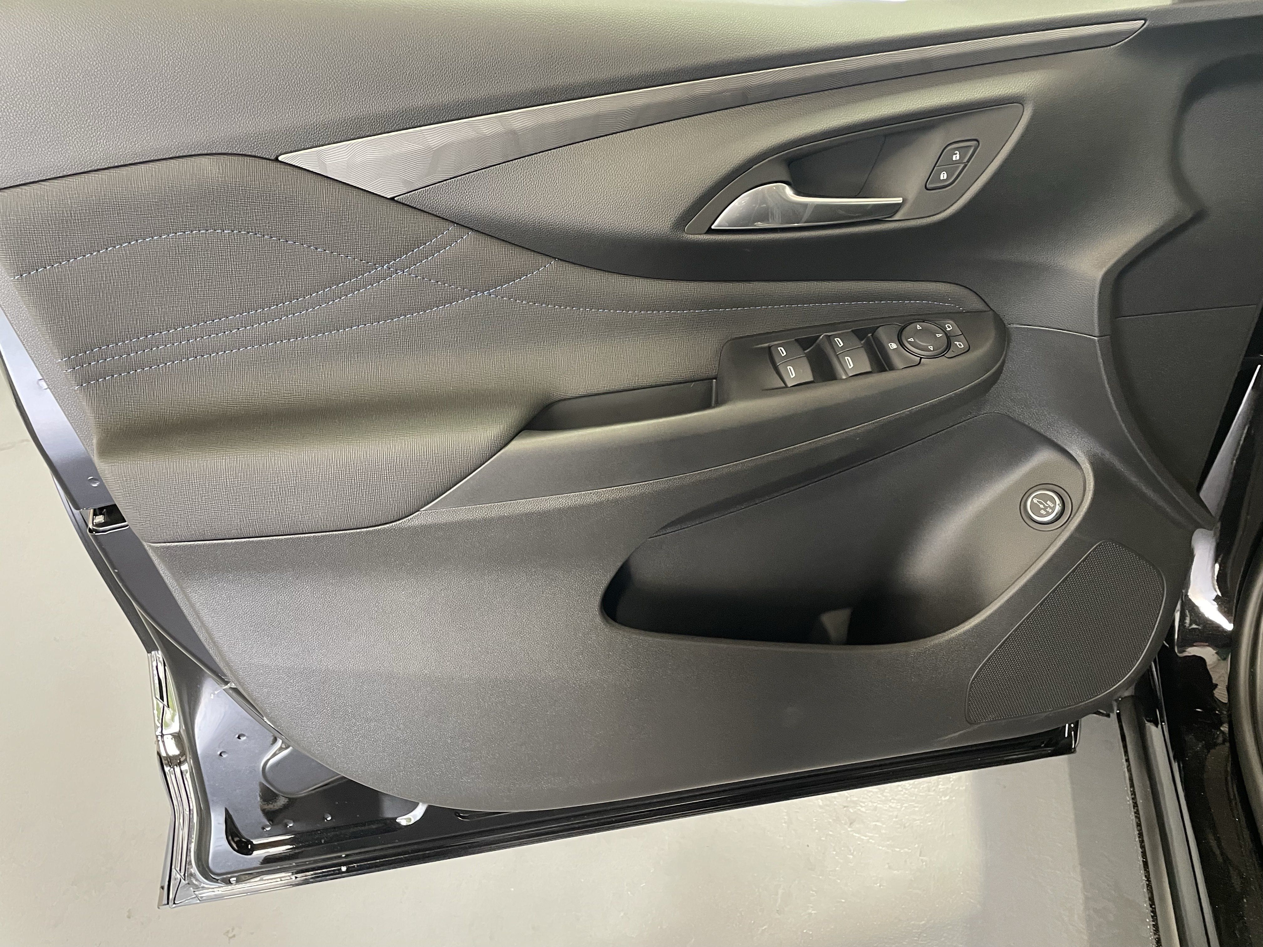 New 2026 Buick Envista Sport Touring w/ Convenience II Package FWD image 14