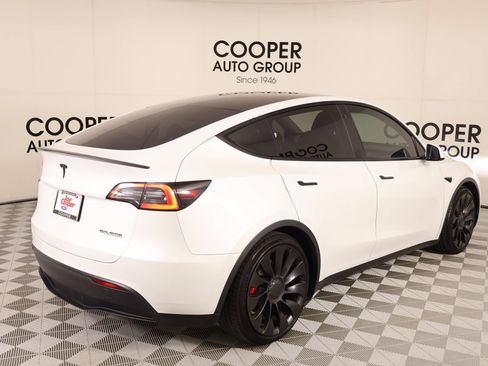 Used 2022 Tesla Model Y Performance AWD/4WD image 19