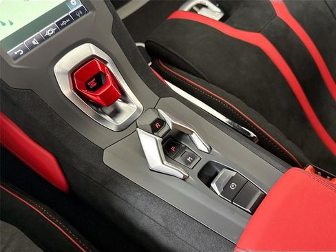 Used 2022 Lamborghini Huracan STO RWD image 22