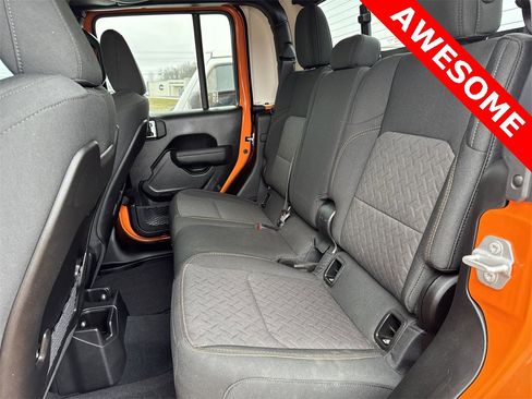 Used 2025 Jeep Gladiator Mojave image 21