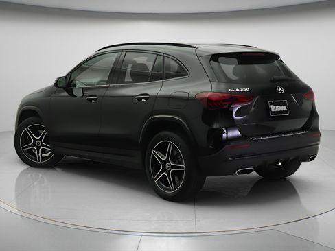 Certified 2026 Mercedes-Benz GLA 250 image 2