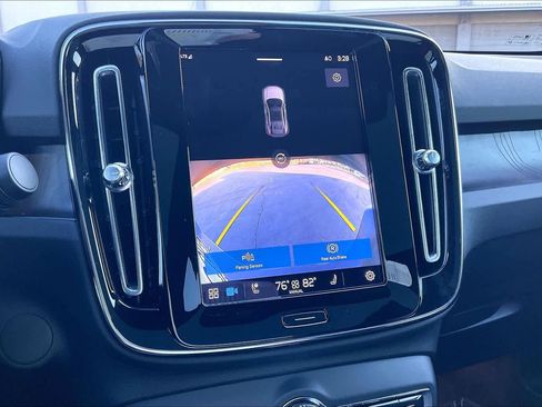 Used 2023 Volvo C40 P8 Recharge Ultimate image 24