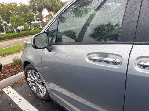 Used 2022 Toyota Sienna Platinum image 7