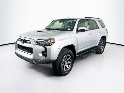 Used 2020 Toyota 4Runner TRD Off-Road Premium image 3