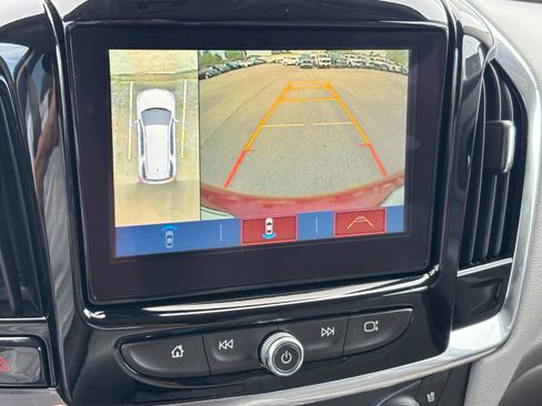 Used 2018 Chevrolet Traverse Premier w/ Driver Confidence II Package FWD image 20