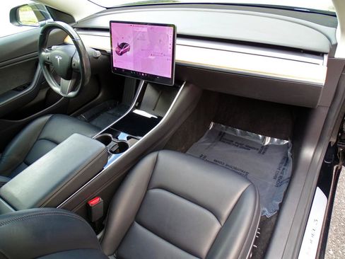 Used 2019 Tesla Model 3 Standard Range Plus RWD image 21