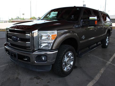 Used 2016 Ford F250 Lariat w/ Lariat Ultimate Package AWD/4WD image 2