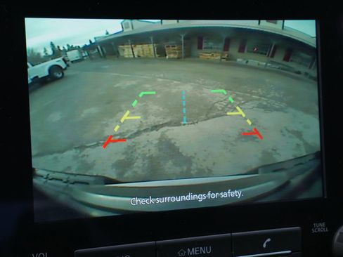 Certified 2022 Nissan Frontier SV w/ Technology Package image 12