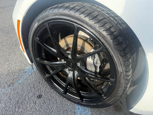 Used 2015 Chevrolet Corvette Stingray Convertible image 16