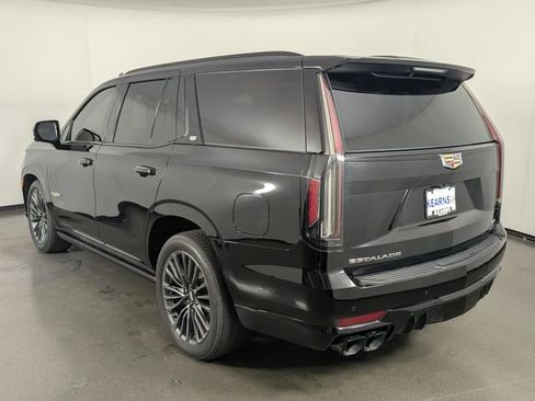 Used 2023 Cadillac Escalade V AWD/4WD image 5
