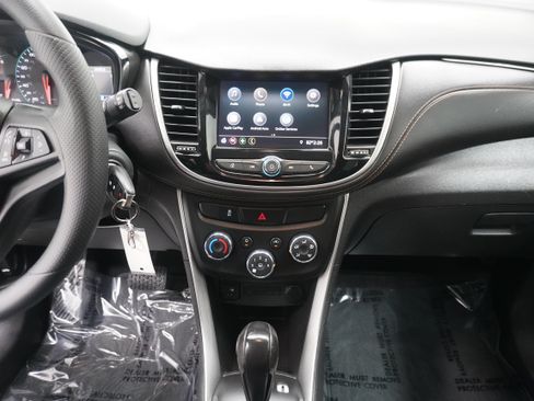 Used 2020 Chevrolet Trax LS w/ Tint and Cruise Package FWD image 19