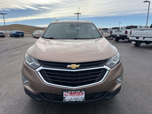 Used 2019 Chevrolet Equinox LT image 2