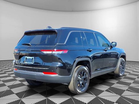 New 2026 Jeep Grand Cherokee Altitude AWD/4WD image 4