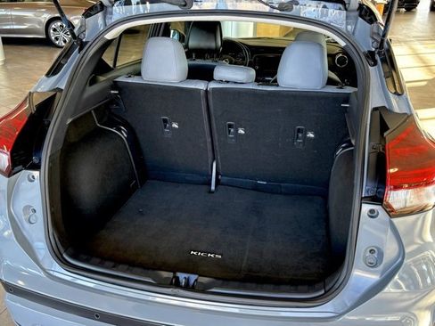 Used 2021 Nissan Kicks SR w/ SR Premium Package image 31