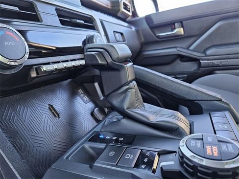 Used 2024 Toyota Tacoma 4x4 Double Cab image 25