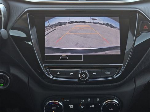 Used 2021 Chevrolet TrailBlazer LT image 19