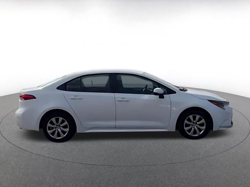 Used 2025 Toyota Corolla LE FWD image 9