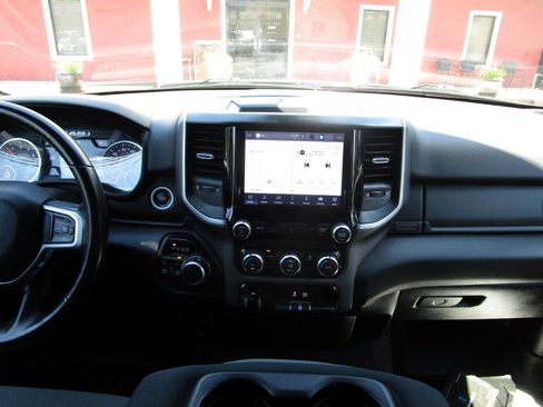 Used 2022 RAM 1500 Big Horn image 8