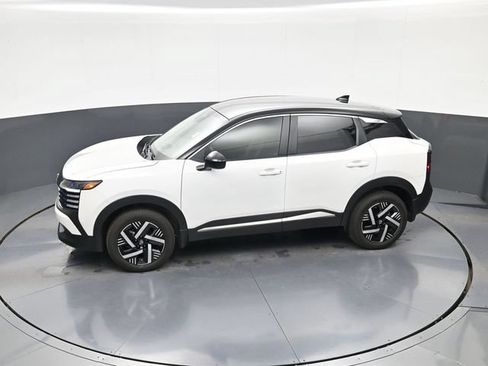 Used 2025 Nissan Kicks SV FWD image 27