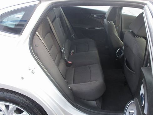 Used 2021 Chevrolet Malibu LT image 25