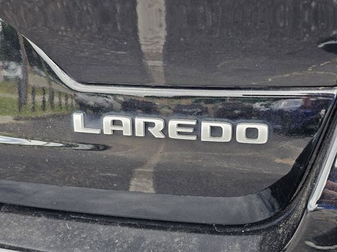 Used 2024 Jeep Grand Cherokee Laredo RWD image 10