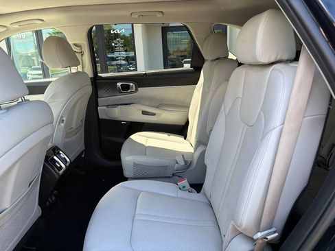Certified 2023 Kia Sorento SX Prestige AWD/4WD image 20