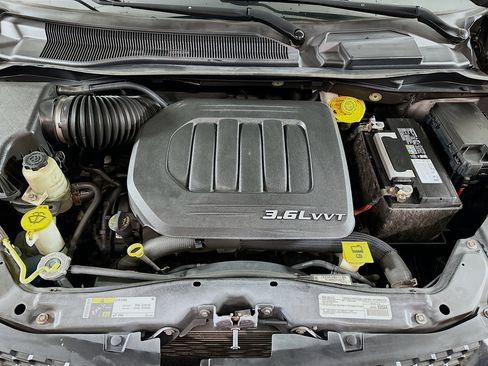 Used 2017 Dodge Grand Caravan SE w/ Power Window Group image 32