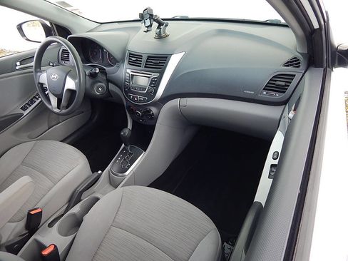 Used 2017 Hyundai Accent SE image 17