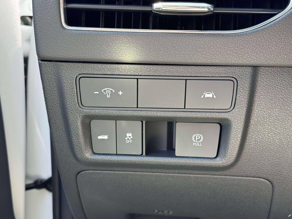 Certified 2023 Hyundai Sonata SEL FWD image 18