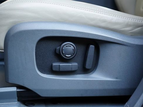 Used 2020 Land Rover Defender 110 HSE image 29