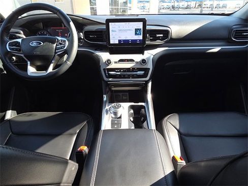 Certified 2024 Ford Explorer XLT w/ Equipment Group 202A image 11