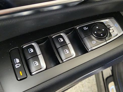 Used 2022 Kia Telluride SX w/ SX Prestige Package image 32